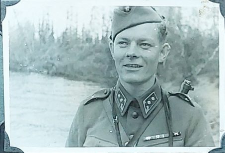 Luutnantti Jaakko Jokela Lutolla kesällä 1943