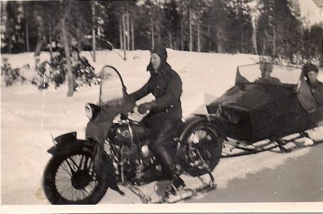 Moottorikelkka Lutolla n. 1942